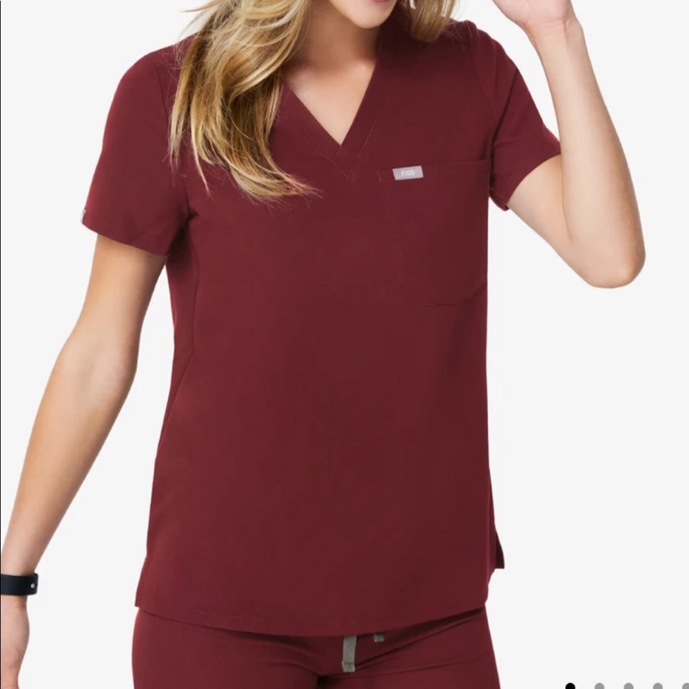 Burgundy Catarina figs scrub top. Size small.
